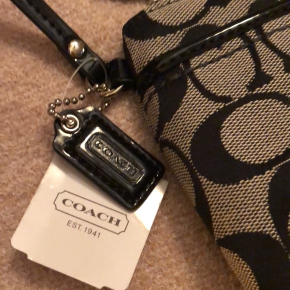 NWT Coach Signature Wrislet - Picture 5 of 6